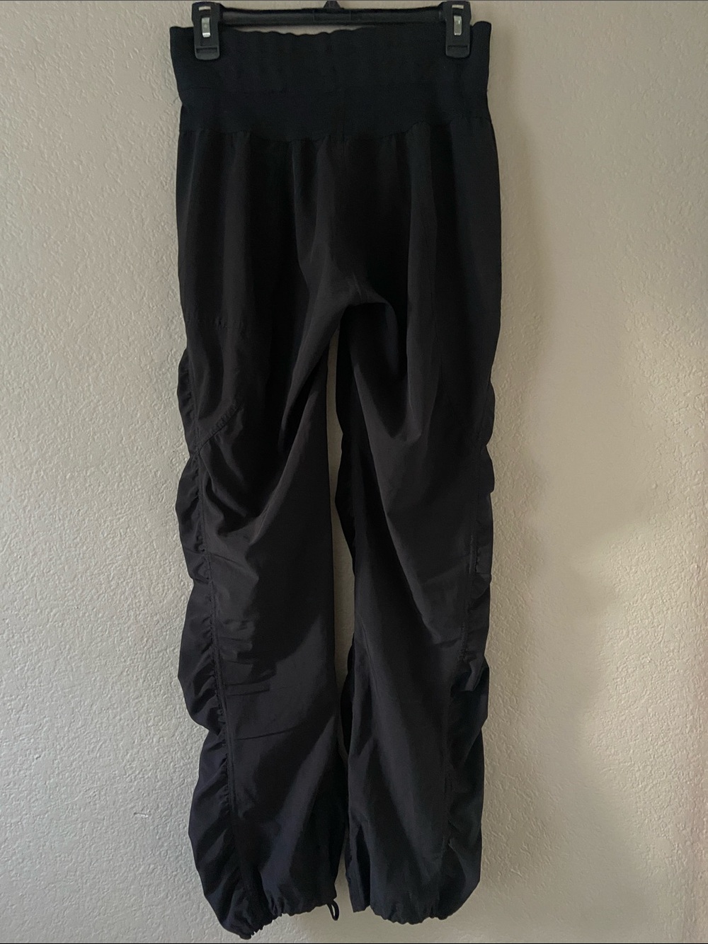 Kyodan Black Ruched Drawstring Joggers, size Small (women’s). - Picture 2 of 13